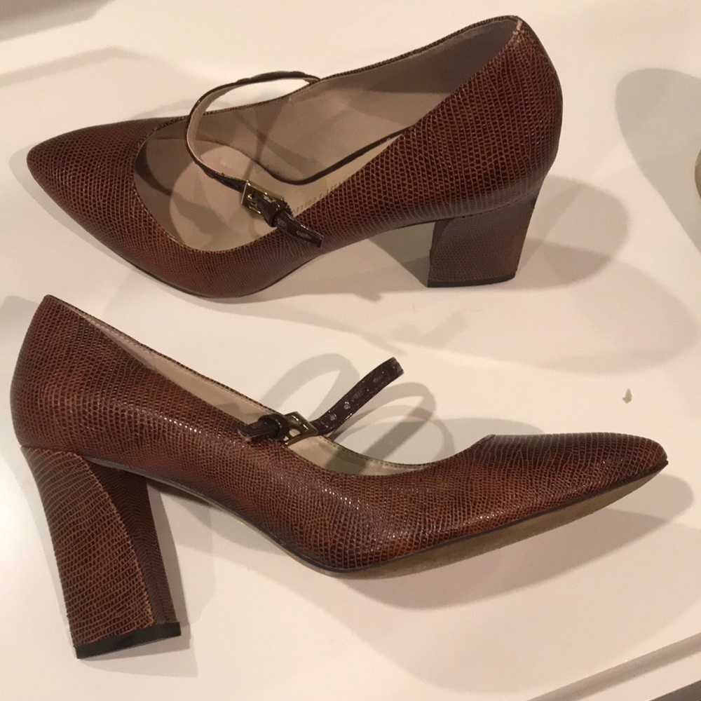 Brown lizard skin strap shoe size 8.